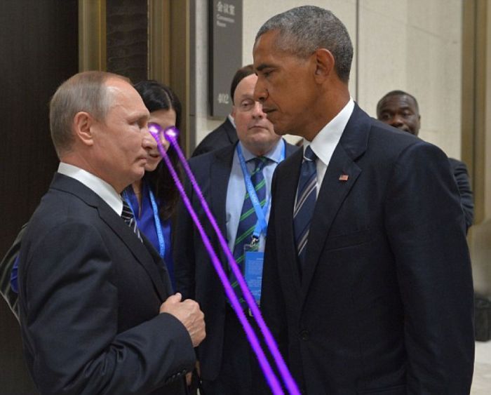 Obama And Putin’s Hilarious Death Stare Gets Trolled By Photoshoppers-20