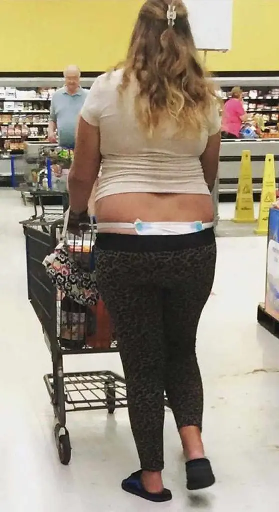 the-20-most-ridiculous-people-of-walmart-photos-drollfeed