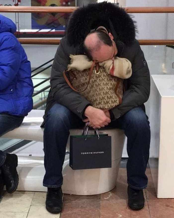35 Funny Husbands Shopping With Their Wives Will Make You LOL -03