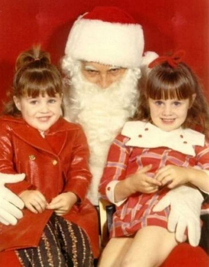 32 Insanely Creepy Santa Claus Photos That May Ruin Your Christmas-14
