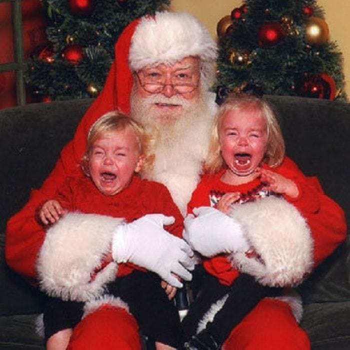 32 Insanely Creepy Santa Claus Photos That May Ruin Your Christmas-29