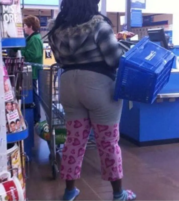 The 35 Funniest People Of Walmart Pictures of All Time -16