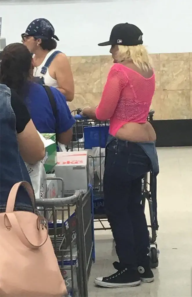 the-35-funniest-people-of-walmart-pictures-of-all-time-page-4-of-5-drollfeed