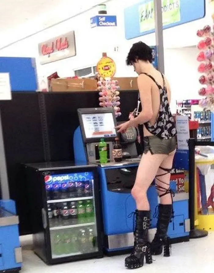 The 35 Funniest People Of Walmart Pictures of All Time -31