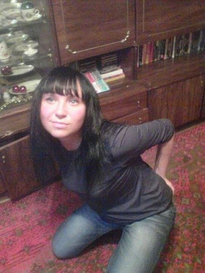 30 Funny Pictures of Russian Girls Who Failed to Look Hot -22