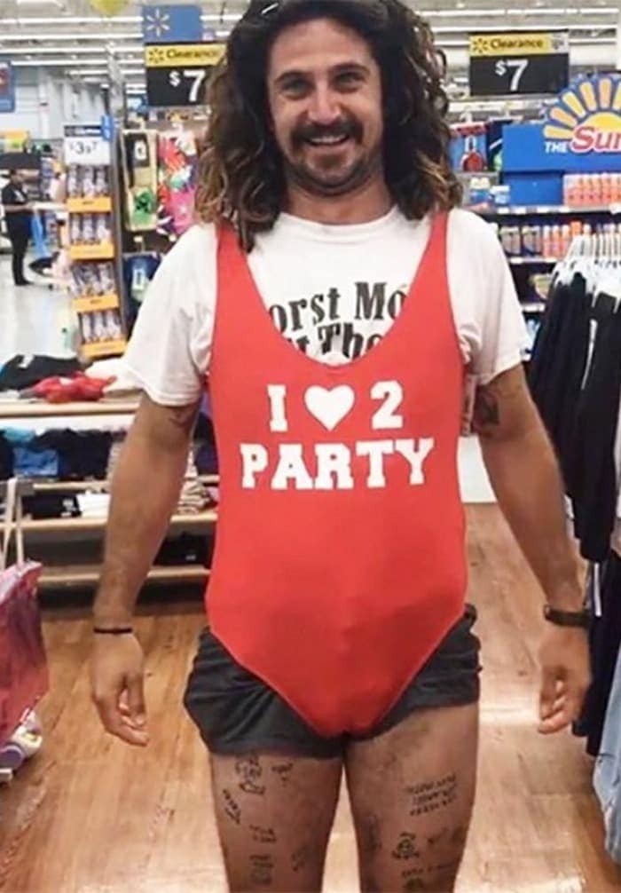 The 24 Weird People of Walmart That Are on Another Level -13