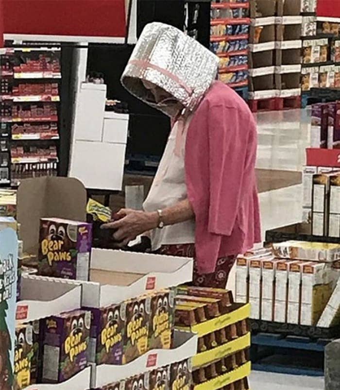 The 24 Weird People of Walmart That Are on Another Level -23