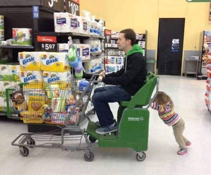 17 Funny Pictures of People That Know How to be a Good Father -08