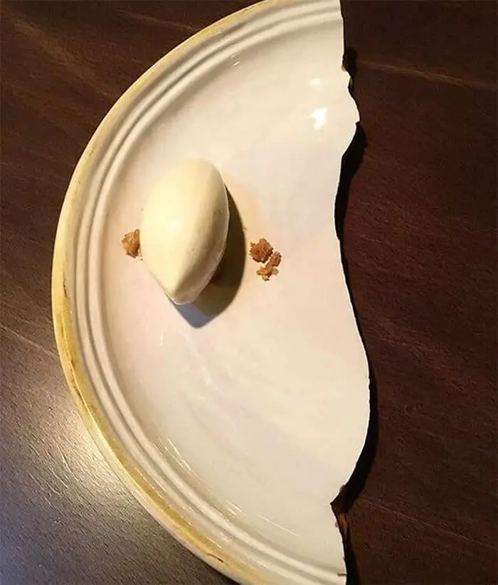 30 Funny Pictures of Serving of Dishes in Restaurants Will Blow Your Mind -09
