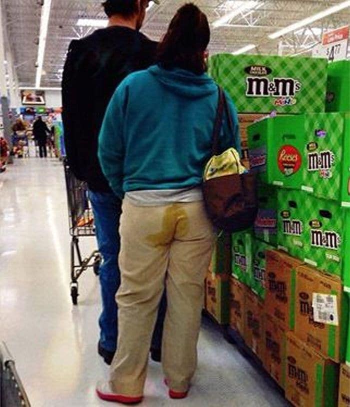 25 Ridiculous People of Walmart You Hope to Never Run Into -01