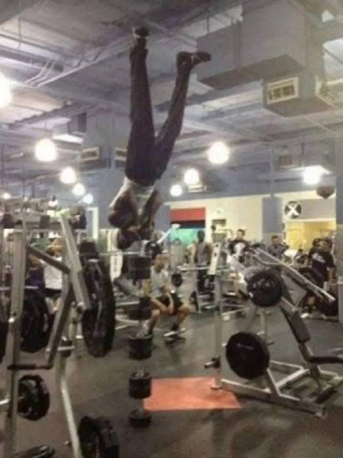 27 Epic Fail Gym Photos That Will Make Your Day -07