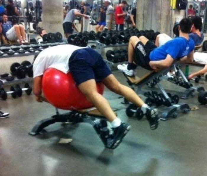 27 Epic Fail Gym Photos That Will Make Your Day -25
