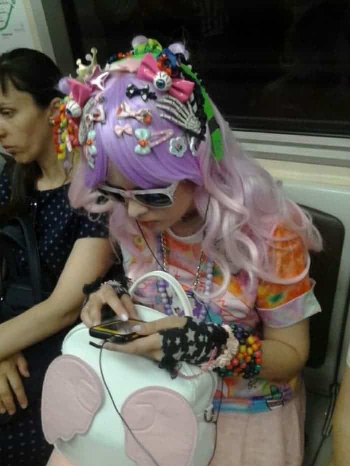 The Weirdest People Ever Found Riding On The Subway -16