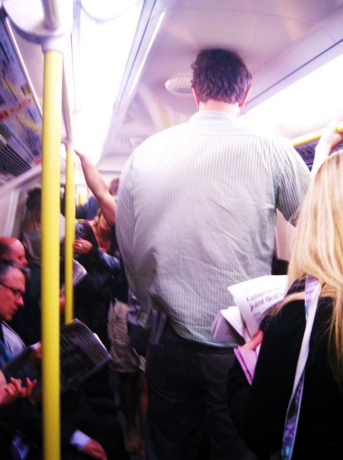 46 Hilarious Photos Of Tall People Problems-27