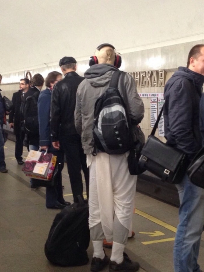 34 Ridiculous Russian Subway Fashion Pics That Are Weird As Hell-15