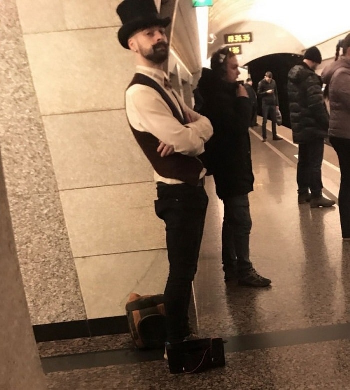 34 Ridiculous Russian Subway Fashion Pics That Are Weird As Hell-20