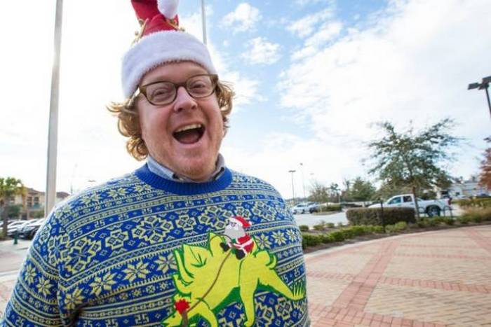 30+ Funniest Christmas Sweaters That You Don't Like To Wear-33