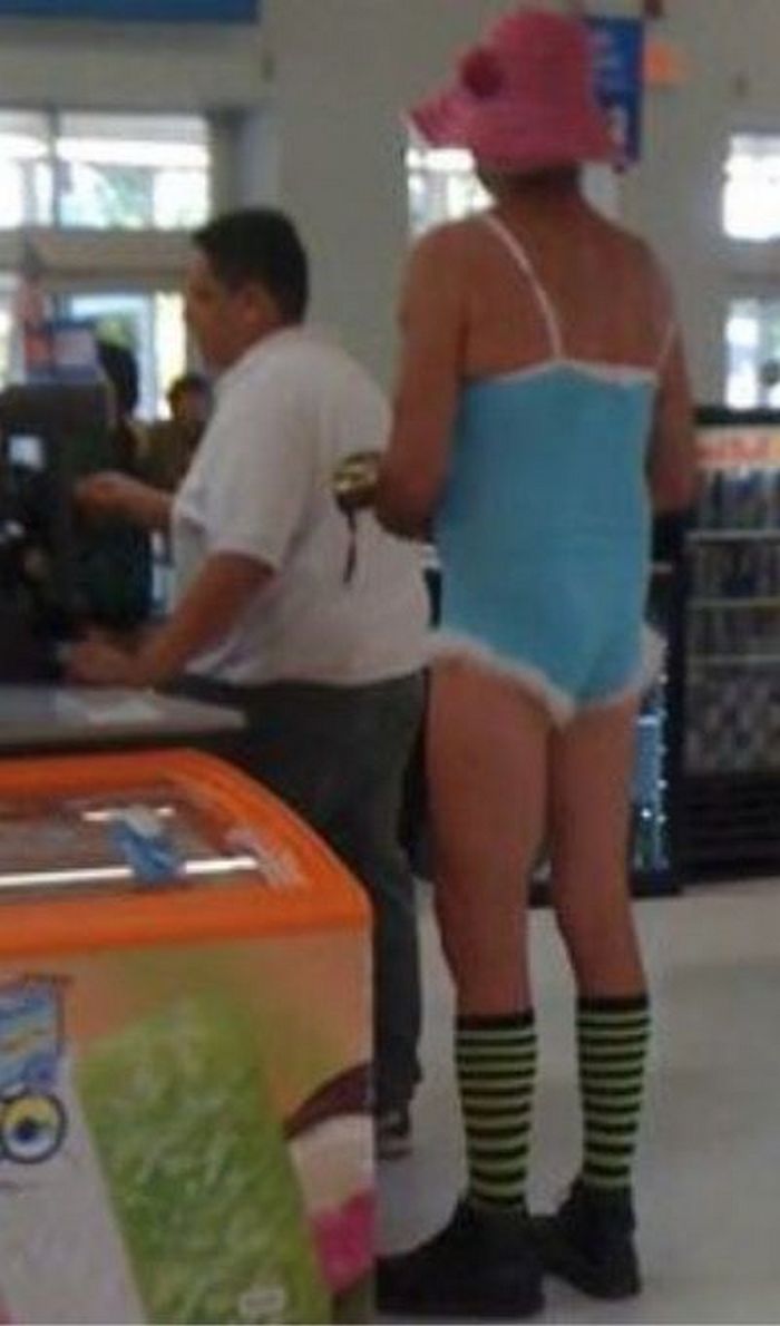 48 People Of Walmart That Will Make You LOL-04