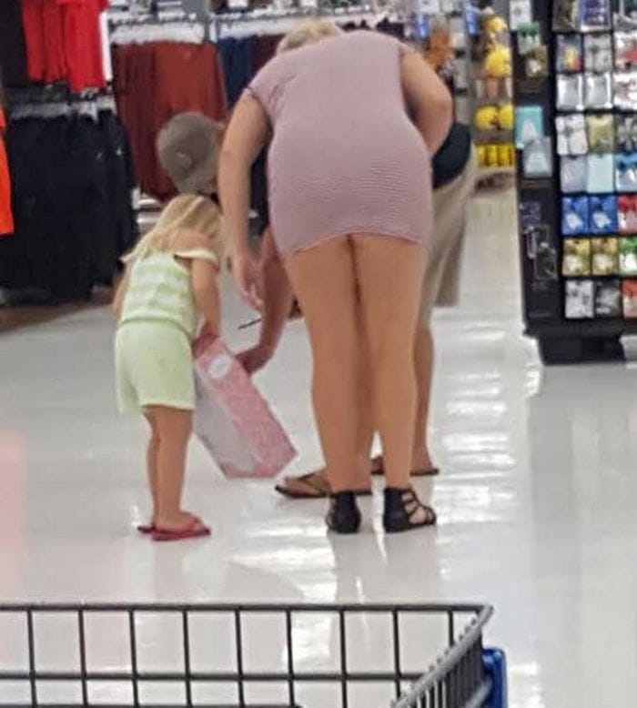 48 People Of Walmart That Will Make You LOL-05