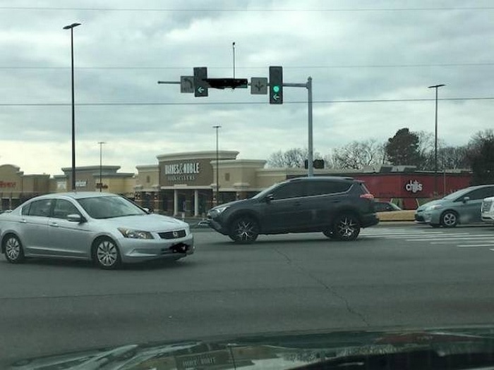 35+ Bad Drivers Who Should Not Be Allowed To Drive-05