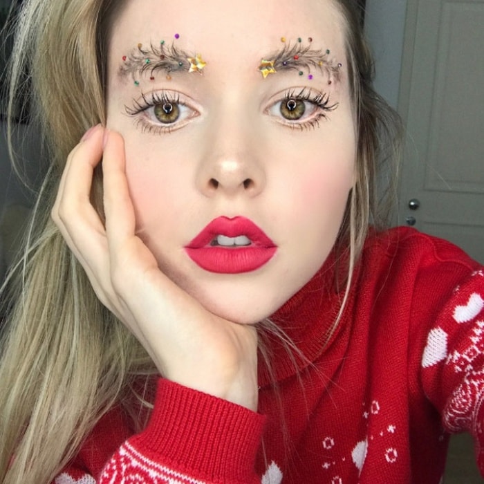 15 Hilarious Christmas Tree Eyebrows That Will Feel You Festive-13