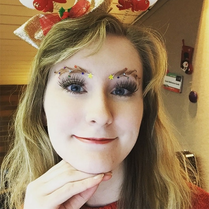 15 Hilarious Christmas Tree Eyebrows That Will Feel You Festive-15