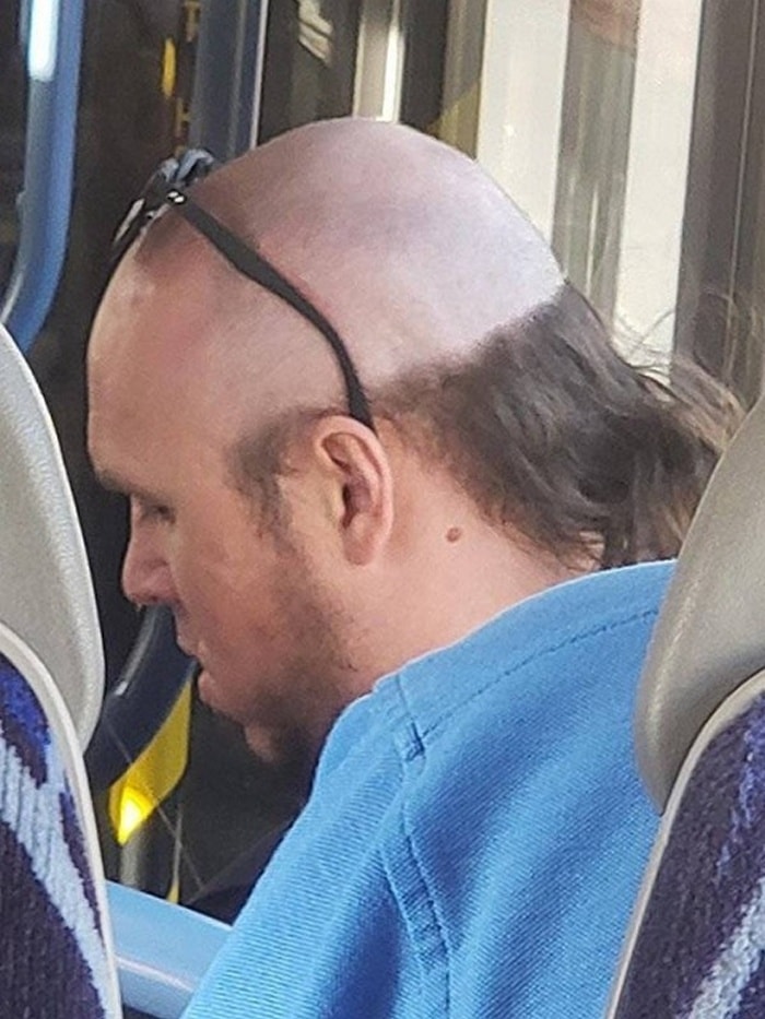 65+ Funniest Haircuts That Will Make You Cringe-52