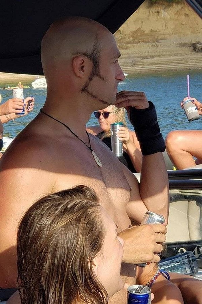 65+ Funniest Haircuts That Will Make You Cringe-58