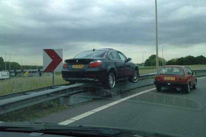 The Worst Driving Fails Ever That Will Make You Laugh (23 Pics)-11