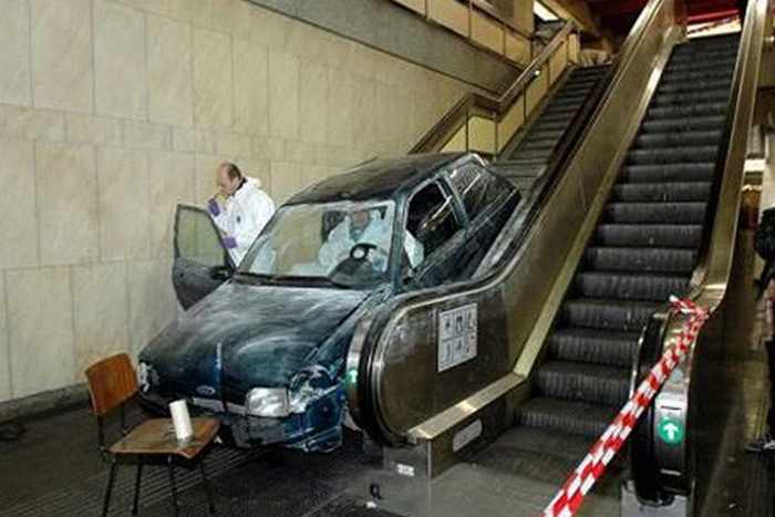 The Worst Driving Fails Ever That Will Make You Laugh (23 Pics)-21