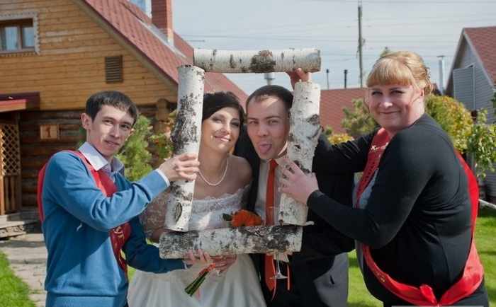 Worst Russian Wedding Photos That Are Too Awkward To Handle (40 Pics)-18