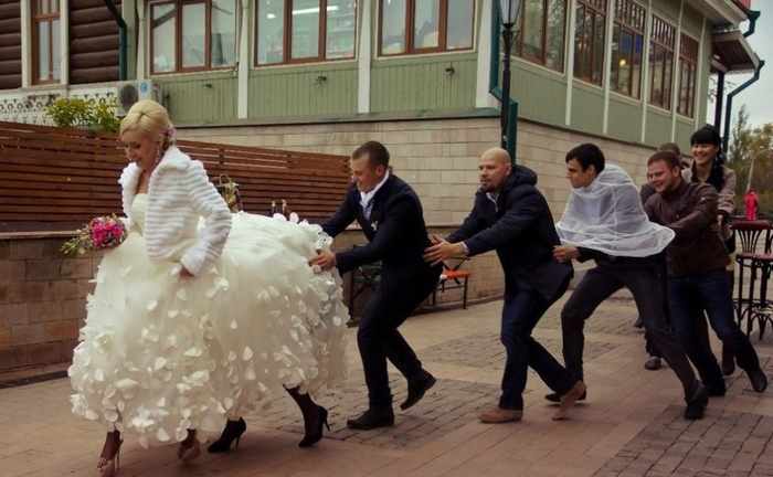 Worst Russian Wedding Photos That Are Too Awkward To Handle (40 Pics)-23