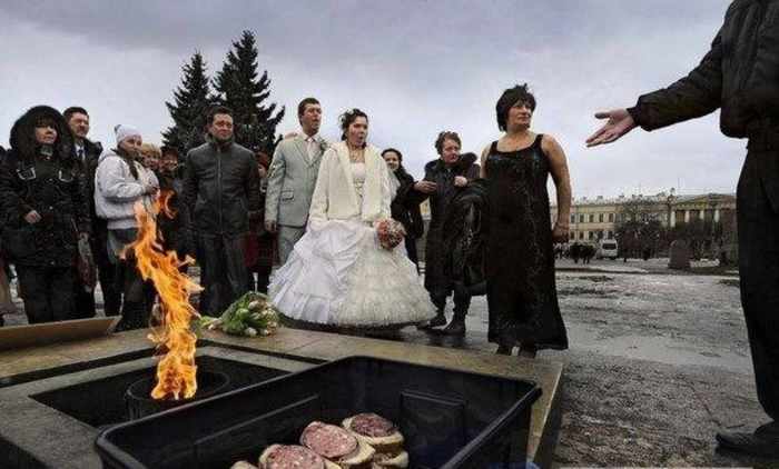 Worst Russian Wedding Photos That Are Too Awkward To Handle (40 Pics)-24